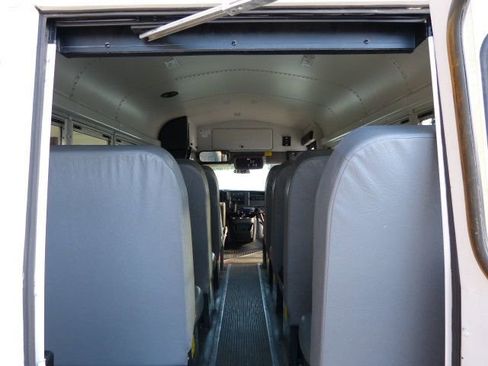 Used 2007 Chevrolet Express 3500 w/ School Bus Package image 16