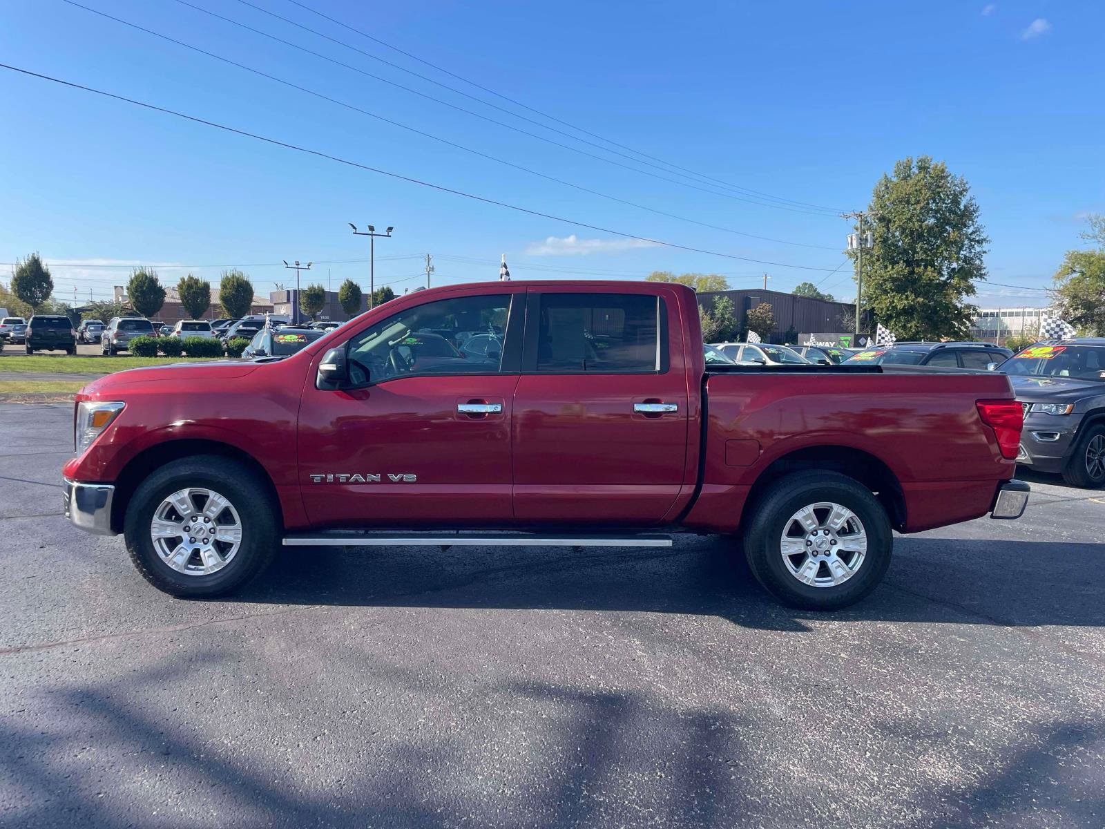 Used 2019 Nissan Titan SV AWD/4WD image 4
