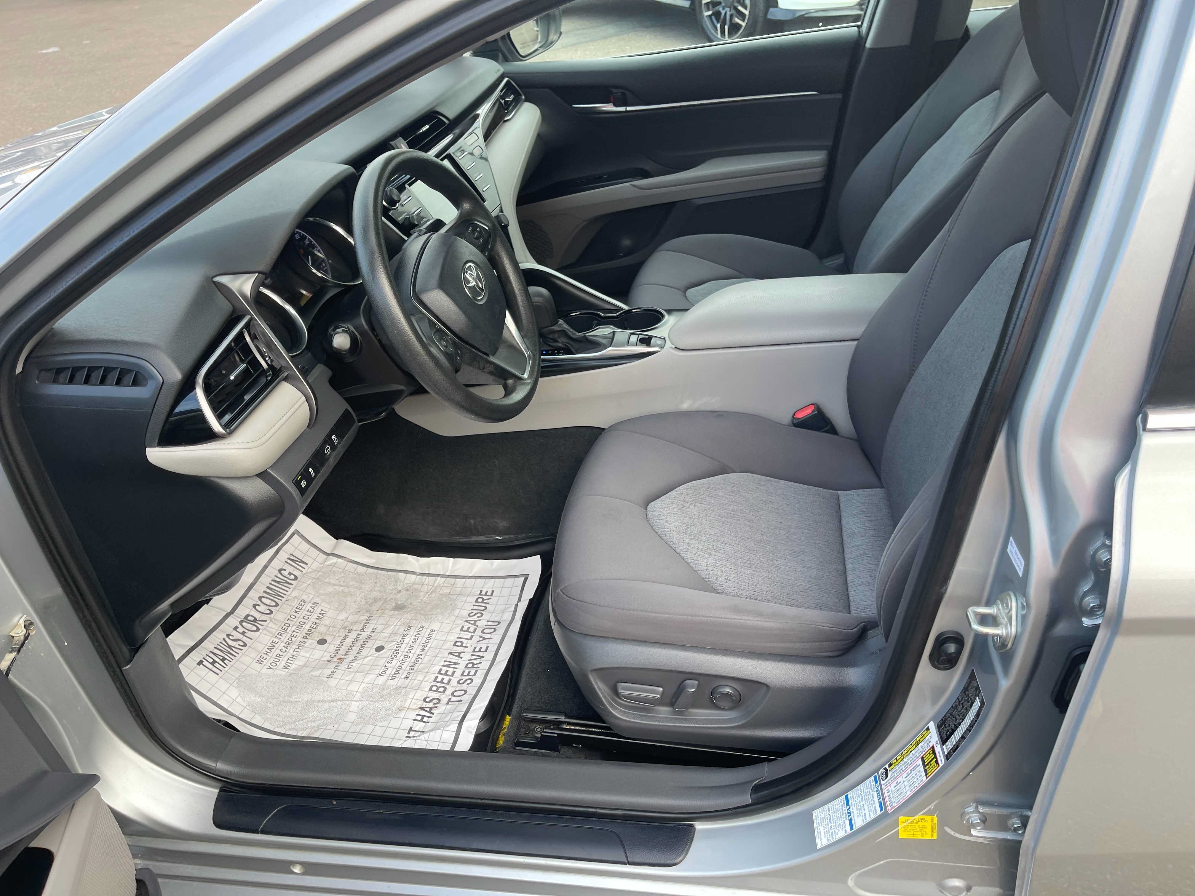 Used 2020 Toyota Camry LE AWD/4WD image 16