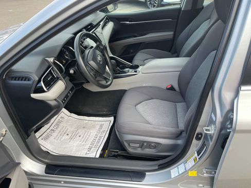 Used 2020 Toyota Camry LE image 16