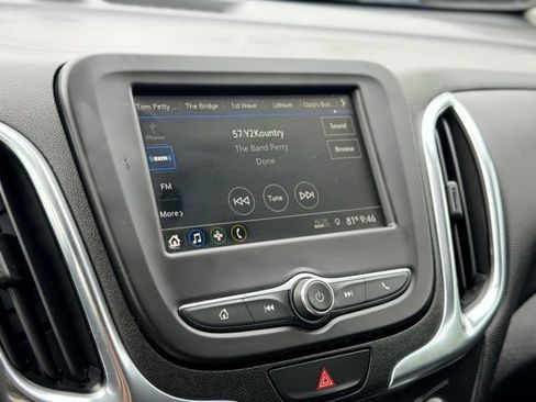 Used 2019 Chevrolet Equinox LT w/ Driver Convenience Package FWD image 14