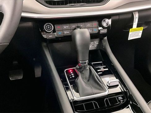 New 2026 Jeep Compass Limited image 7