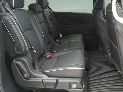 New 2026 Honda Odyssey Elite image 18