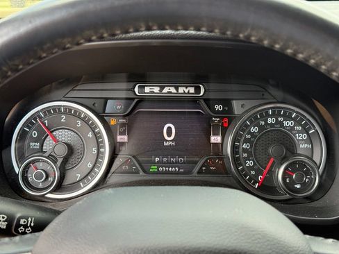 Used 2022 RAM 1500 Laramie AWD/4WD image 18