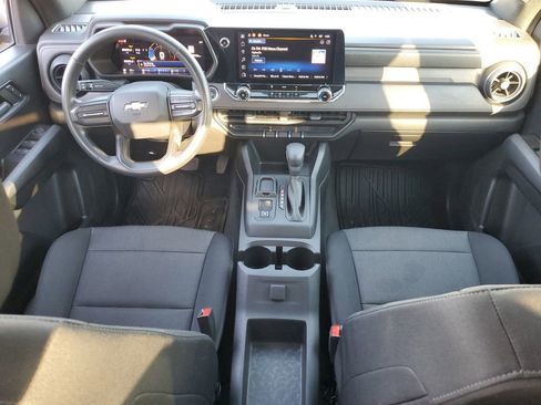 Used 2024 Chevrolet Colorado W/T image 8