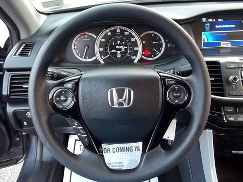 Used 2017 Honda Accord LX image 12