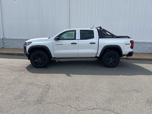 New 2025 Chevrolet Colorado Trail Boss w/ Midnight Edition image 5