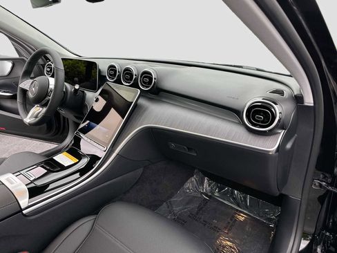 Used 2026 Mercedes-Benz C 300 4MATIC Sedan image 29