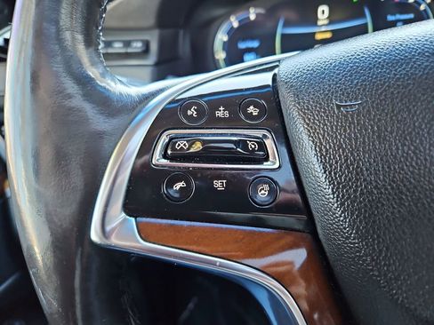 Used 2020 Cadillac Escalade Premium Luxury image 11