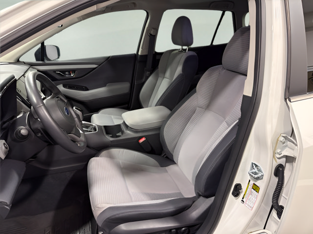 Used 2025 Subaru Outback Premium AWD/4WD image 11