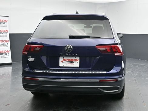 Used 2023 Volkswagen Tiguan SE image 8