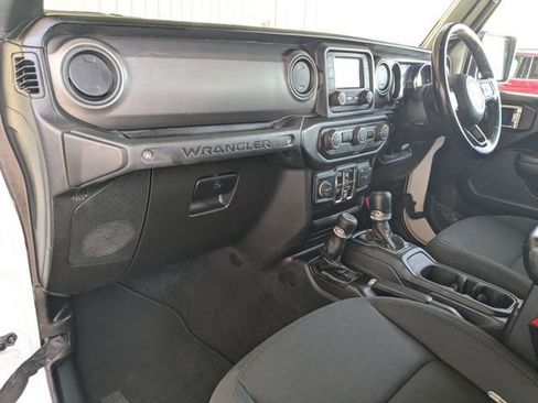 Used 2021 Jeep Wrangler Unlimited Sport AWD/4WD image 4