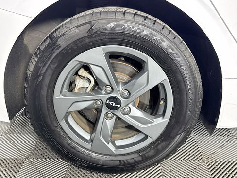 Used 2022 Kia K5 LX image 31