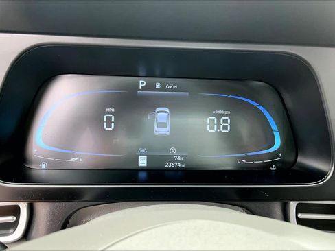 Used 2024 Hyundai Elantra SE image 24