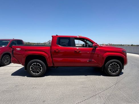 Used 2024 Toyota Tacoma TRD Sport w/ TRD Sport Upgrade Package AWD/4WD image 3