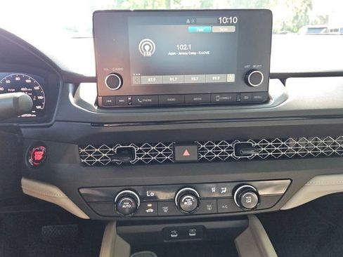 Certified 2025 Honda Accord LX image 17