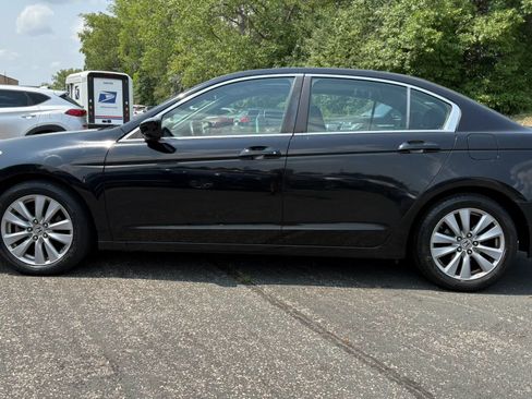 Used 2011 Honda Accord EX-L image 6