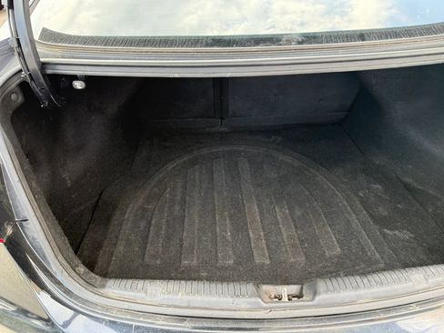 Used 2011 Hyundai Elantra Limited FWD image 15