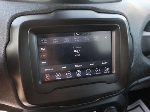 Used 2021 Jeep Renegade Latitude AWD/4WD image 29