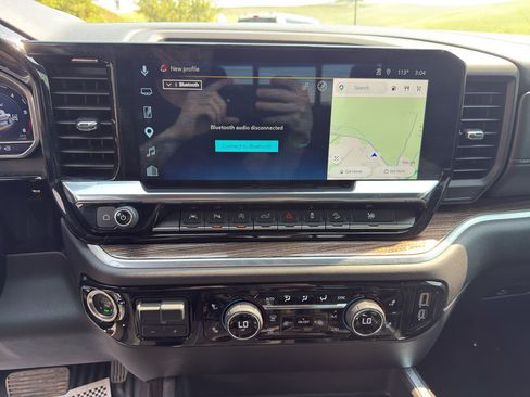 Used 2025 Chevrolet Silverado 1500 RST AWD/4WD image 21