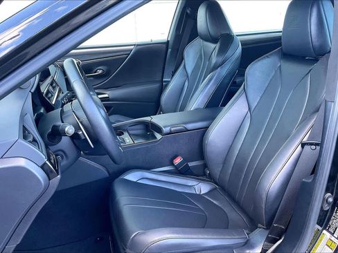 Used 2024 Lexus ES 300h F Sport w/ Accessory Package (Z1) image 8