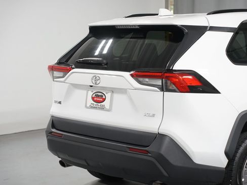 Used 2023 Toyota RAV4 XLE FWD image 9