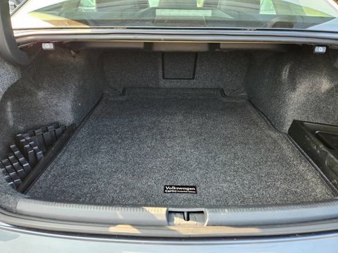 Used 2014 Volkswagen Passat TDI SEL Premium image 4