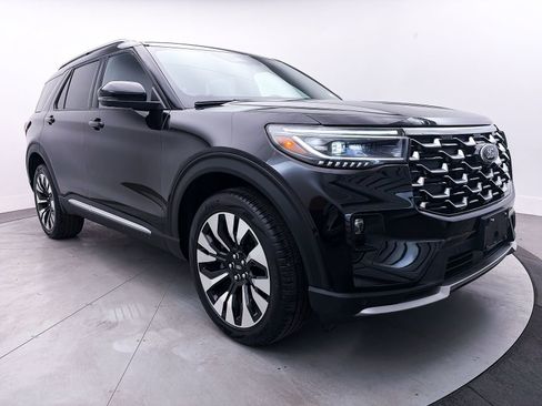Used 2025 Ford Explorer Platinum w/ LUX Leather Package AWD/4WD image 12