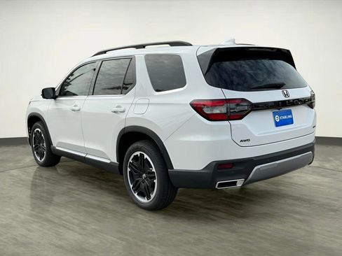 New 2026 Honda Pilot Touring image 5