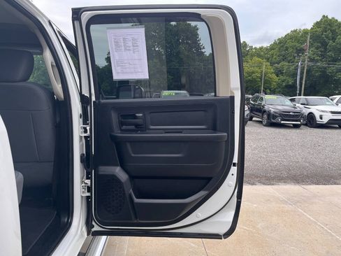 Used 2014 RAM 2500 Tradesman w/ Chrome Appearance Group AWD/4WD image 12