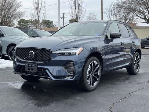 New 2026 Volvo XC60 B5 Plus w/ Protection Package Premier image 23