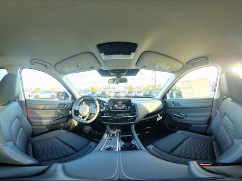 New 2025 Nissan Pathfinder SV image 15