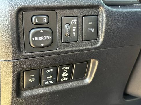 Used 2016 Toyota 4Runner Limited AWD/4WD image 23