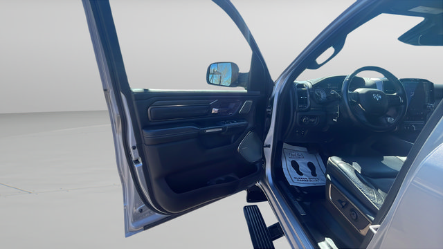 Used 2021 RAM 1500 Limited AWD/4WD image 9