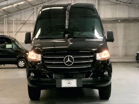 New 2026 Mercedes-Benz Sprinter 2500 image 3