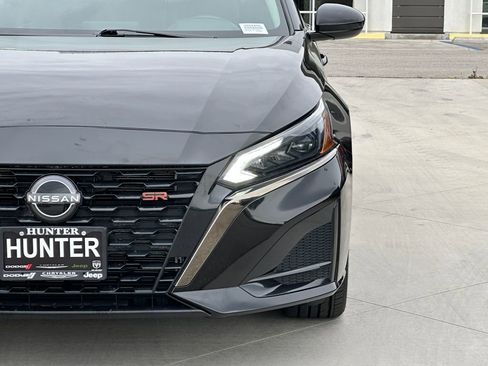 Used 2024 Nissan Altima 2.5 SR image 13