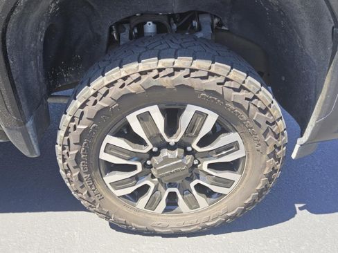 Used 2024 GMC Sierra 2500 Denali Ultimate AWD/4WD image 23