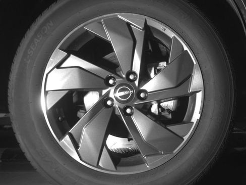 Used 2024 Nissan Rogue SV FWD image 14