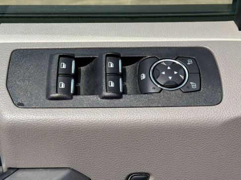 Used 2019 Ford F150 XLT w/ Equipment Group 301A Mid RWD image 12