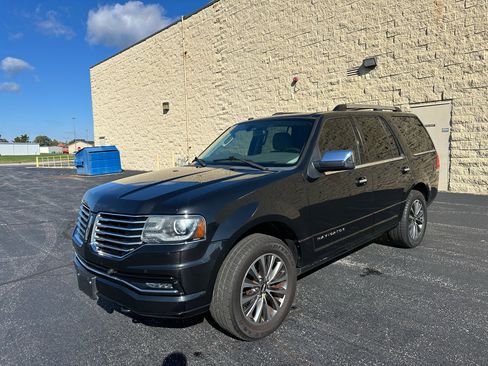 Used 2015 Lincoln Navigator 2WD image 1