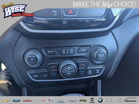 Used 2019 Jeep Cherokee High Altitude image 15