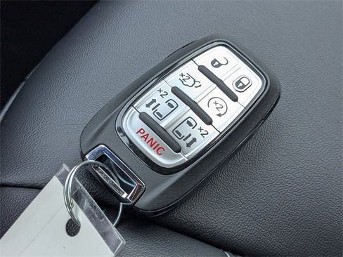 New 2026 Chrysler Voyager LX image 28