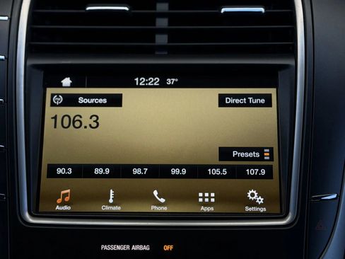 Used 2016 Lincoln MKX Premiere image 28