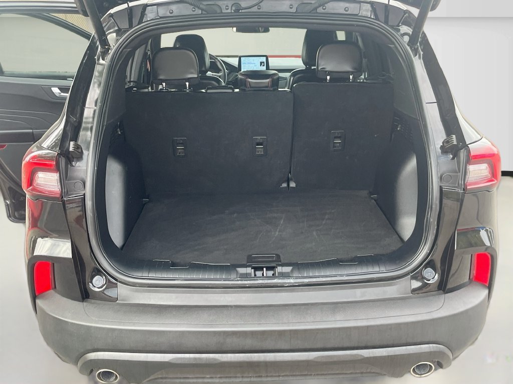 Used 2025 Ford Escape ST-Line Select AWD/4WD image 25