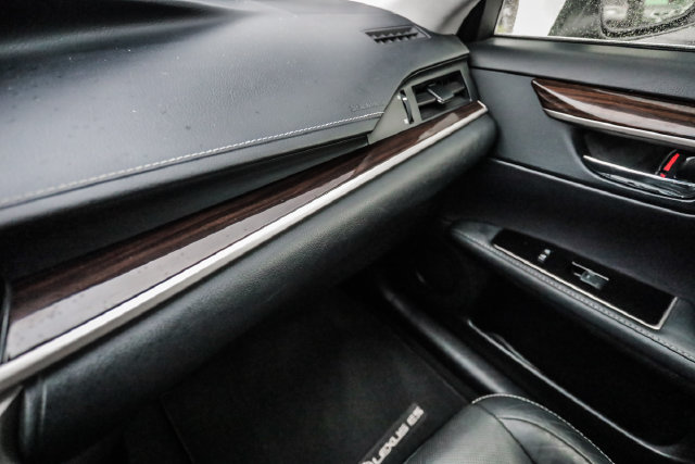 Used 2016 Lexus ES 300h w/ Luxury Package w/Wood Trim FWD image 57