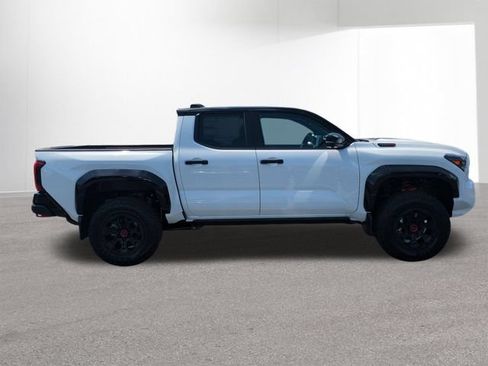 New 2026 Toyota Tacoma TRD Pro AWD/4WD image 4