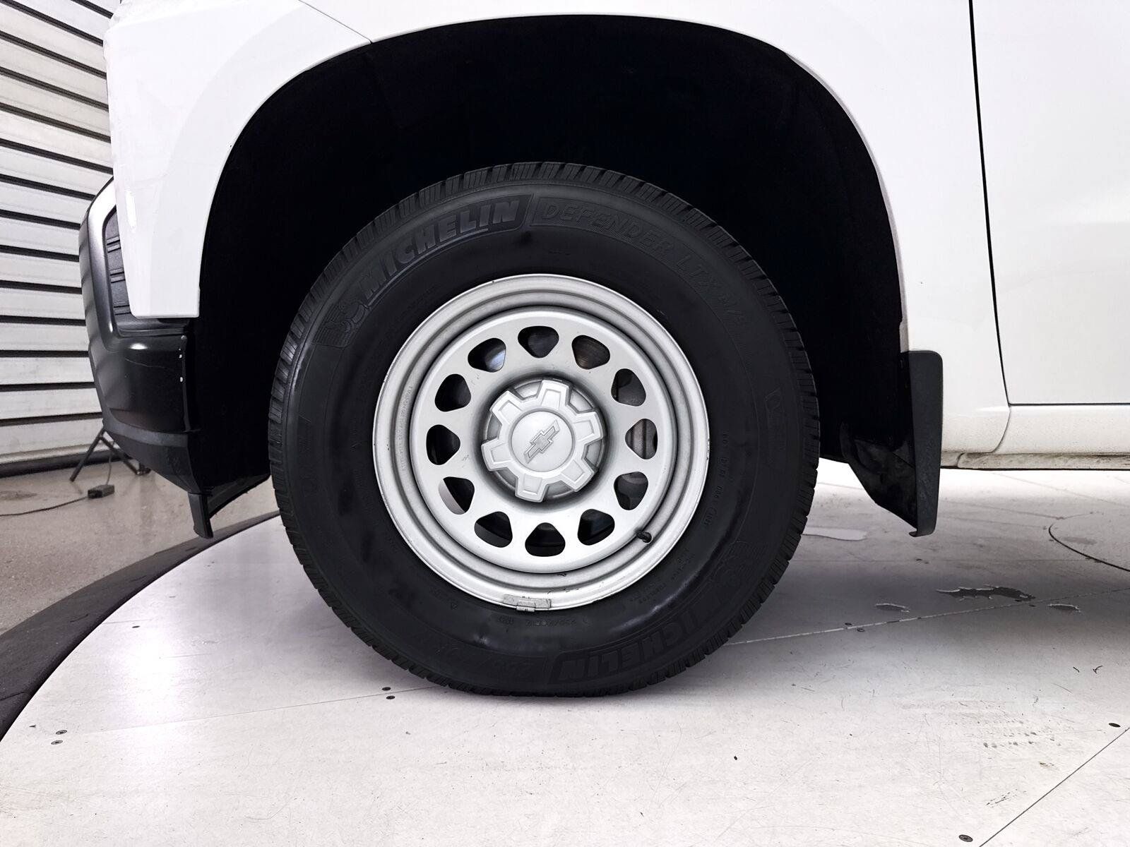 Used 2019 Chevrolet Silverado 1500 W/T w/ Trailering Package AWD/4WD image 12