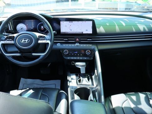 Used 2024 Hyundai Elantra Limited image 6
