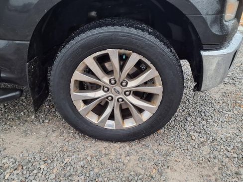 Used 2015 Ford F150 XLT w/ Equipment Group 302A Luxury image 33