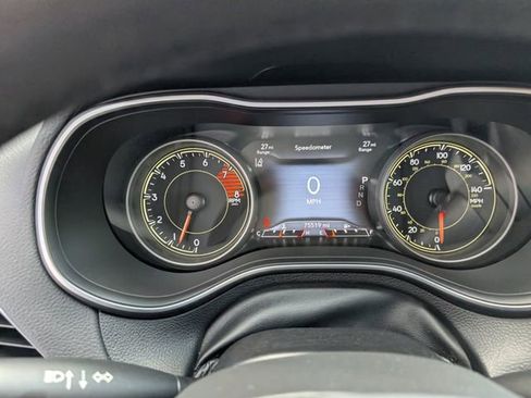Used 2021 Jeep Cherokee Latitude Lux w/ Comfort/Convenience Group AWD/4WD image 14